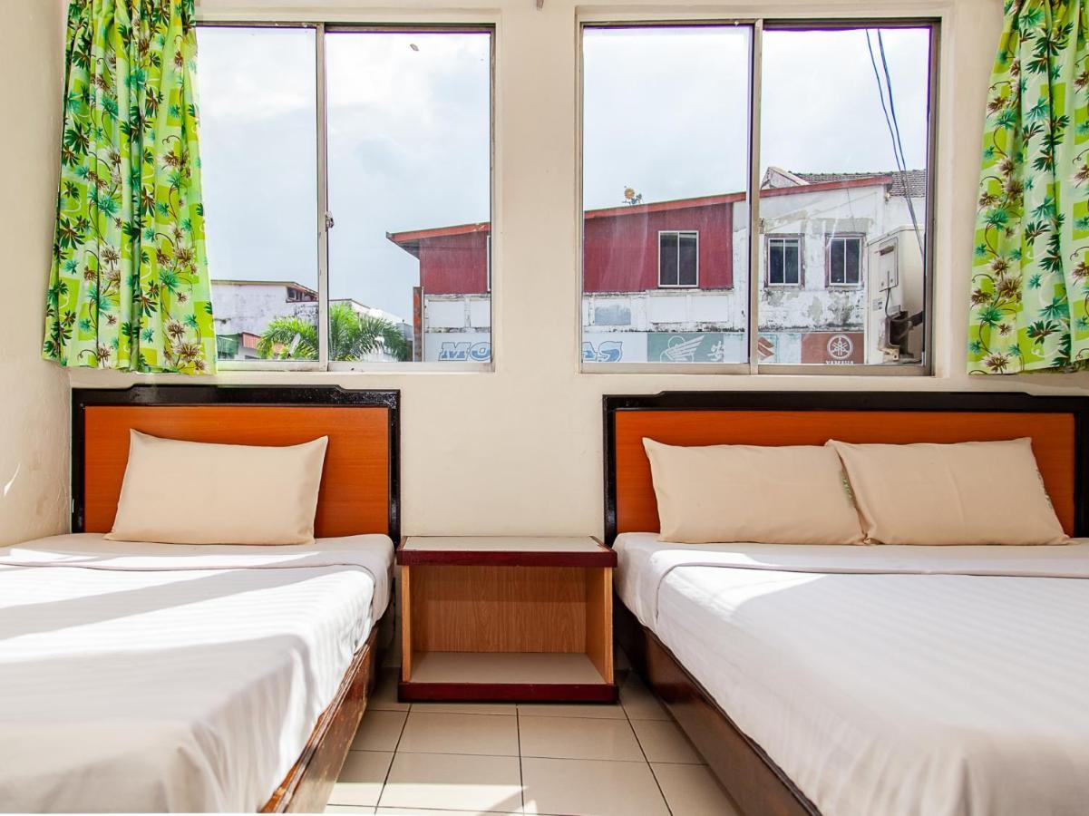 Ban Hin Hotel Sibu Bagian luar foto
